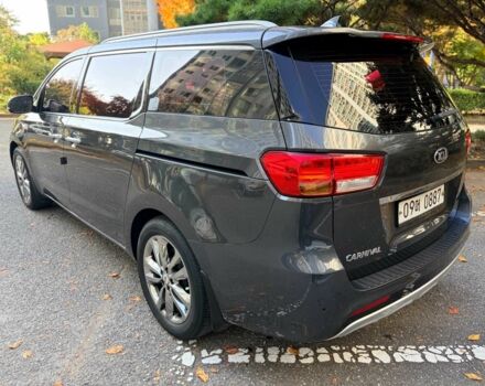 Чорний Кіа Карнівал, об'ємом двигуна 2.2 л та пробігом 78 тис. км за 15850 $, фото 2 на Automoto.ua