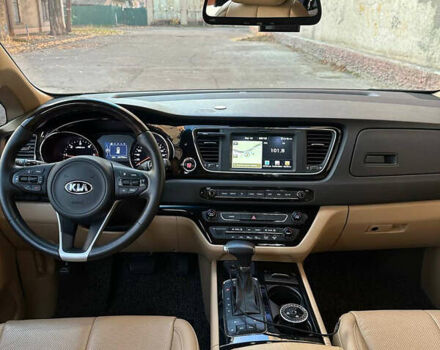Чорний Кіа Карнівал, об'ємом двигуна 2.2 л та пробігом 168 тис. км за 23000 $, фото 9 на Automoto.ua