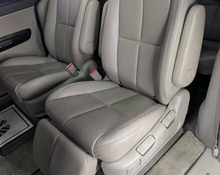 Черный Киа Карнивал, объемом двигателя 2.2 л и пробегом 299 тыс. км за 16500 $, фото 14 на Automoto.ua