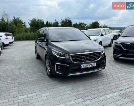 Черный Киа Карнивал, объемом двигателя 2.2 л и пробегом 41 тыс. км за 30500 $, фото 3 на Automoto.ua