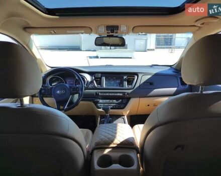 Черный Киа Карнивал, объемом двигателя 2.2 л и пробегом 212 тыс. км за 21500 $, фото 9 на Automoto.ua