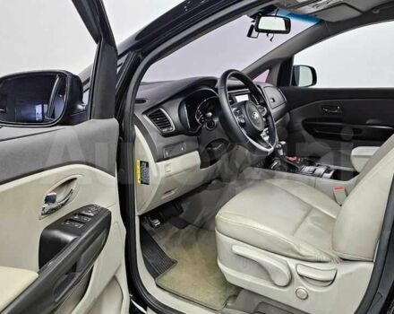 Киа Карнивал 2018 в Днепре (Днепропетровске) на Automoto.ua Черный Киа Карнивал, объемом двигателя 2.2 л и пробегом 150 тыс. км за 16500 $, фото 3 на Automoto.ua