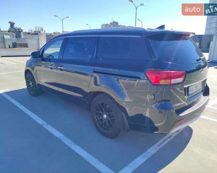 Черный Киа Карнивал, объемом двигателя 2.2 л и пробегом 212 тыс. км за 21500 $, фото 6 на Automoto.ua