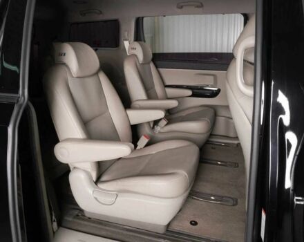 Черный Киа Карнивал, объемом двигателя 2.2 л и пробегом 89 тыс. км за 18100 $, фото 6 на Automoto.ua