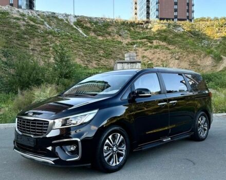 Черный Киа Карнивал, объемом двигателя 0 л и пробегом 56 тыс. км за 17700 $, фото 1 на Automoto.ua