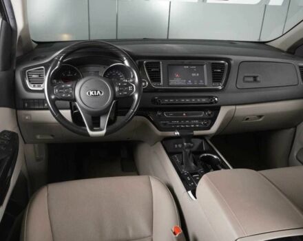 Черный Киа Карнивал, объемом двигателя 2.2 л и пробегом 89 тыс. км за 18100 $, фото 5 на Automoto.ua