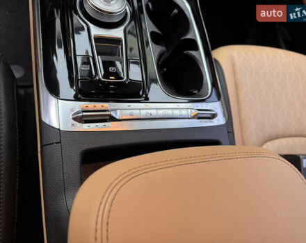 Черный Киа Карнивал, объемом двигателя 2.15 л и пробегом 139 тыс. км за 32800 $, фото 6 на Automoto.ua