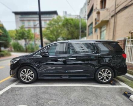 Черный Киа Карнивал, объемом двигателя 2.2 л и пробегом 86 тыс. км за 22300 $, фото 2 на Automoto.ua