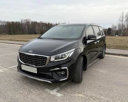Черный Киа Карнивал, объемом двигателя 2.2 л и пробегом 135 тыс. км за 22400 $, фото 2 на Automoto.ua