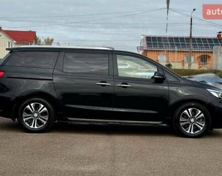 Киа Карнивал 2020 в Киеве на Automoto.ua Черный Киа Карнивал, объемом двигателя 2.2 л и пробегом 78 тыс. км за 25500 $, фото 8 на Automoto.ua