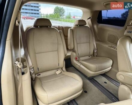 Киа Карнивал 2020 в Киеве на Automoto.ua Черный Киа Карнивал, объемом двигателя 2.2 л и пробегом 78 тыс. км за 25500 $, фото 23 на Automoto.ua