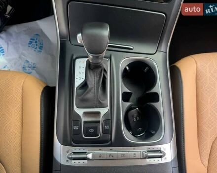 Чорний Кіа Карнівал, об'ємом двигуна 2.15 л та пробігом 94 тис. км за 36900 $, фото 18 на Automoto.ua