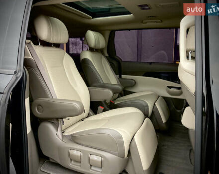 Черный Киа Карнивал, объемом двигателя 2.15 л и пробегом 157 тыс. км за 38000 $, фото 22 на Automoto.ua