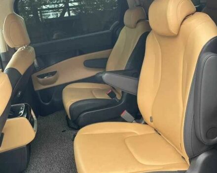 Черный Киа Карнивал, объемом двигателя 2.2 л и пробегом 42 тыс. км за 13000 $, фото 6 на Automoto.ua