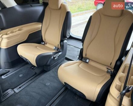 Черный Киа Карнивал, объемом двигателя 2.2 л и пробегом 31 тыс. км за 45500 $, фото 45 на Automoto.ua