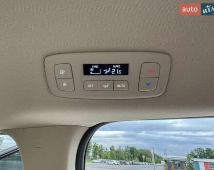 Черный Киа Карнивал, объемом двигателя 2.2 л и пробегом 45 тыс. км за 44500 $, фото 35 на Automoto.ua