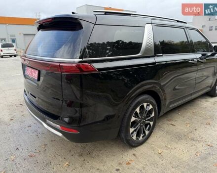 Черный Киа Карнивал, объемом двигателя 2.2 л и пробегом 31 тыс. км за 45500 $, фото 4 на Automoto.ua