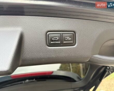 Черный Киа Карнивал, объемом двигателя 2.2 л и пробегом 31 тыс. км за 45500 $, фото 46 на Automoto.ua