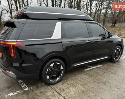 Черный Киа Карнивал, объемом двигателя 2.2 л и пробегом 12 тыс. км за 67000 $, фото 6 на Automoto.ua