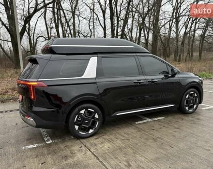 Черный Киа Карнивал, объемом двигателя 2.2 л и пробегом 12 тыс. км за 67000 $, фото 5 на Automoto.ua