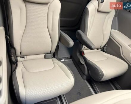 Черный Киа Карнивал, объемом двигателя 2.2 л и пробегом 12 тыс. км за 67000 $, фото 28 на Automoto.ua