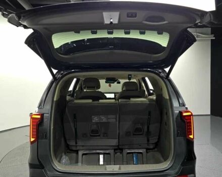 Чорний Кіа Карнівал, об'ємом двигуна 1.6 л та пробігом 2 тис. км за 36600 $, фото 9 на Automoto.ua