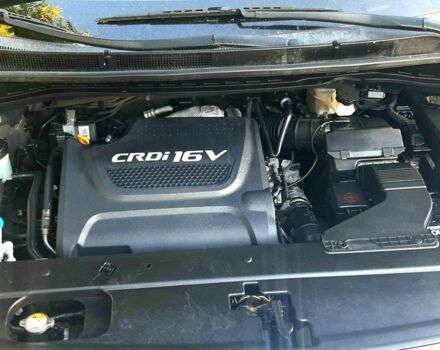 Черный Киа Карнивал, объемом двигателя 2 л и пробегом 250 тыс. км за 23000 $, фото 7 на Automoto.ua