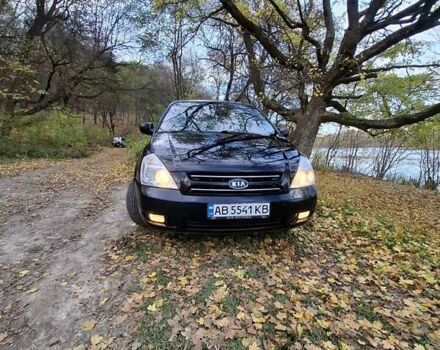 Черный Киа Карнивал, объемом двигателя 2.92 л и пробегом 147 тыс. км за 8500 $, фото 1 на Automoto.ua