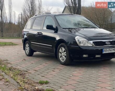 Черный Киа Карнивал, объемом двигателя 2.9 л и пробегом 184 тыс. км за 10450 $, фото 1 на Automoto.ua