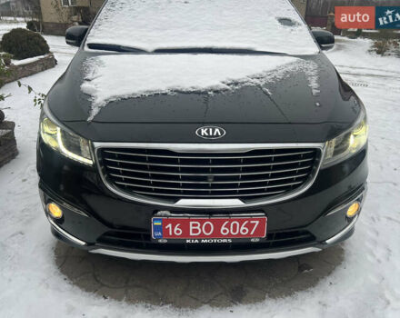 Чорний Кіа Карнівал, об'ємом двигуна 2.2 л та пробігом 180 тис. км за 22500 $, фото 1 на Automoto.ua