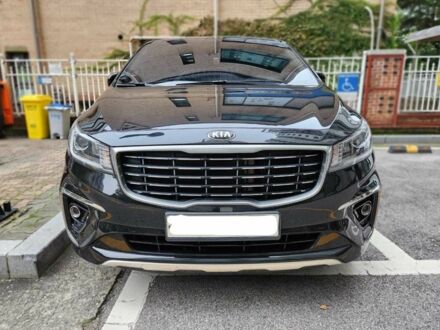 Черный Киа Карнивал, объемом двигателя 2.2 л и пробегом 86 тыс. км за 22300 $, фото 1 на Automoto.ua