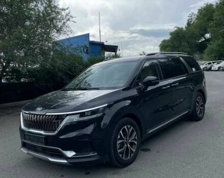 Черный Киа Карнивал, объемом двигателя 2.2 л и пробегом 42 тыс. км за 13000 $, фото 1 на Automoto.ua