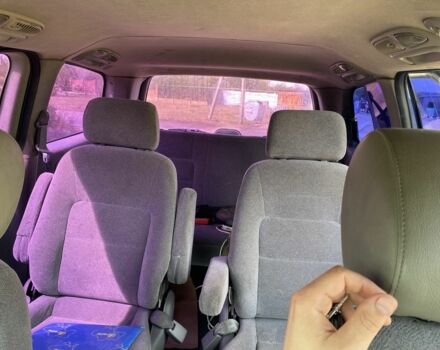 Коричневый Киа Карнивал, объемом двигателя 2.9 л и пробегом 320 тыс. км за 2700 $, фото 7 на Automoto.ua