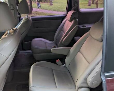 Коричневый Киа Карнивал, объемом двигателя 2.2 л и пробегом 154 тыс. км за 21500 $, фото 30 на Automoto.ua