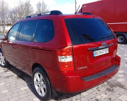 Червоний Кіа Карнівал, об'ємом двигуна 2.9 л та пробігом 195 тис. км за 9000 $, фото 1 на Automoto.ua