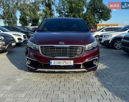 Красный Киа Карнивал, объемом двигателя 2.2 л и пробегом 151 тыс. км за 21500 $, фото 1 на Automoto.ua
