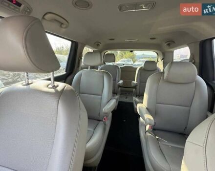 Красный Киа Карнивал, объемом двигателя 2.2 л и пробегом 151 тыс. км за 21500 $, фото 18 на Automoto.ua