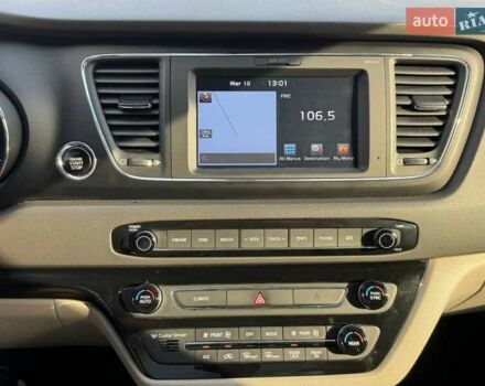 Красный Киа Карнивал, объемом двигателя 2.2 л и пробегом 151 тыс. км за 21500 $, фото 13 на Automoto.ua