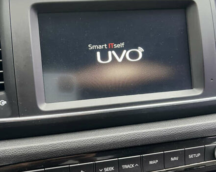 Красный Киа Карнивал, объемом двигателя 2.2 л и пробегом 118 тыс. км за 22500 $, фото 19 на Automoto.ua