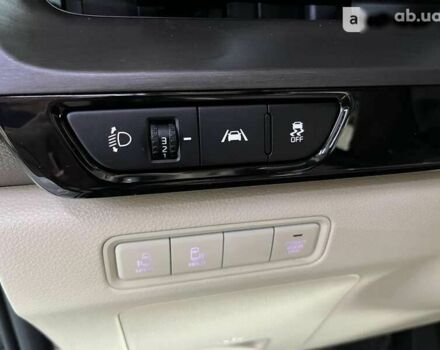 Киа Карнивал, объемом двигателя 2.2 л и пробегом 100 тыс. км за 43000 $, фото 7 на Automoto.ua