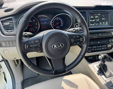 Киа Карнивал, объемом двигателя 2.2 л и пробегом 174 тыс. км за 18000 $, фото 10 на Automoto.ua