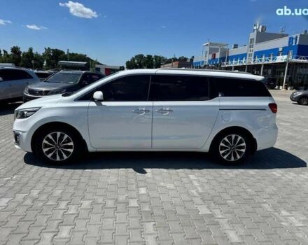 Киа Карнивал, объемом двигателя 2.2 л и пробегом 174 тыс. км за 18000 $, фото 6 на Automoto.ua