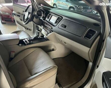 Киа Карнивал, объемом двигателя 2.2 л и пробегом 177 тыс. км за 19500 $, фото 20 на Automoto.ua