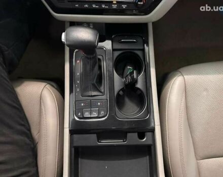 Киа Карнивал, объемом двигателя 2.2 л и пробегом 220 тыс. км за 21900 $, фото 15 на Automoto.ua