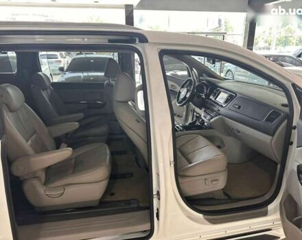 Киа Карнивал, объемом двигателя 2.2 л и пробегом 220 тыс. км за 21900 $, фото 23 на Automoto.ua