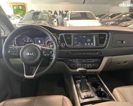 Киа Карнивал, объемом двигателя 2.2 л и пробегом 220 тыс. км за 21900 $, фото 17 на Automoto.ua