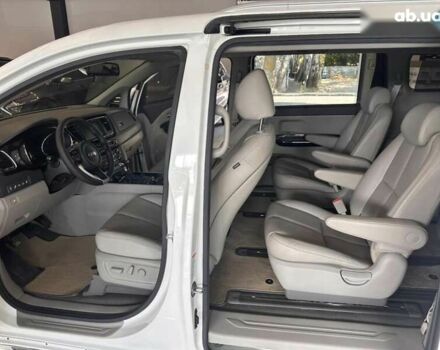 Киа Карнивал, объемом двигателя 2.2 л и пробегом 220 тыс. км за 21900 $, фото 19 на Automoto.ua