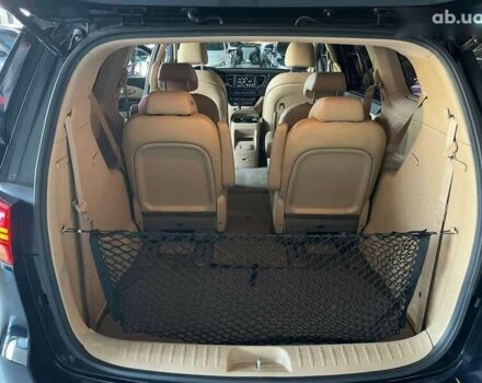 Киа Карнивал, объемом двигателя 2.2 л и пробегом 179 тыс. км за 23500 $, фото 8 на Automoto.ua