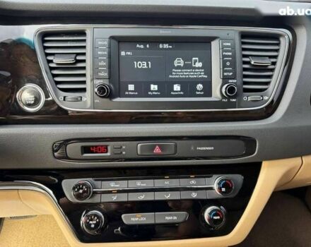 Киа Карнивал, объемом двигателя 2.2 л и пробегом 41 тыс. км за 30500 $, фото 15 на Automoto.ua
