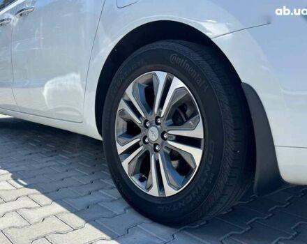Киа Карнивал, объемом двигателя 2.2 л и пробегом 71 тыс. км за 26500 $, фото 8 на Automoto.ua
